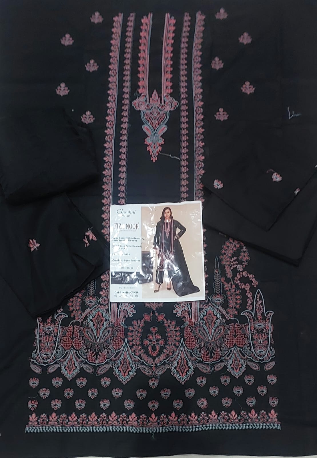 Fizza Noor Chashni Embroidered Lawn 3 piece